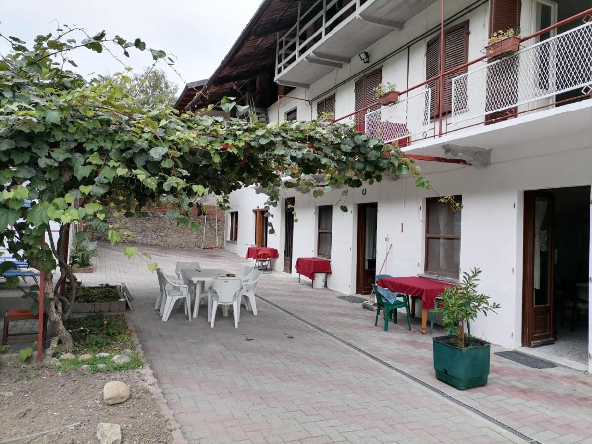 Hôtel Cose Preziose à Azeglio Extérieur photo